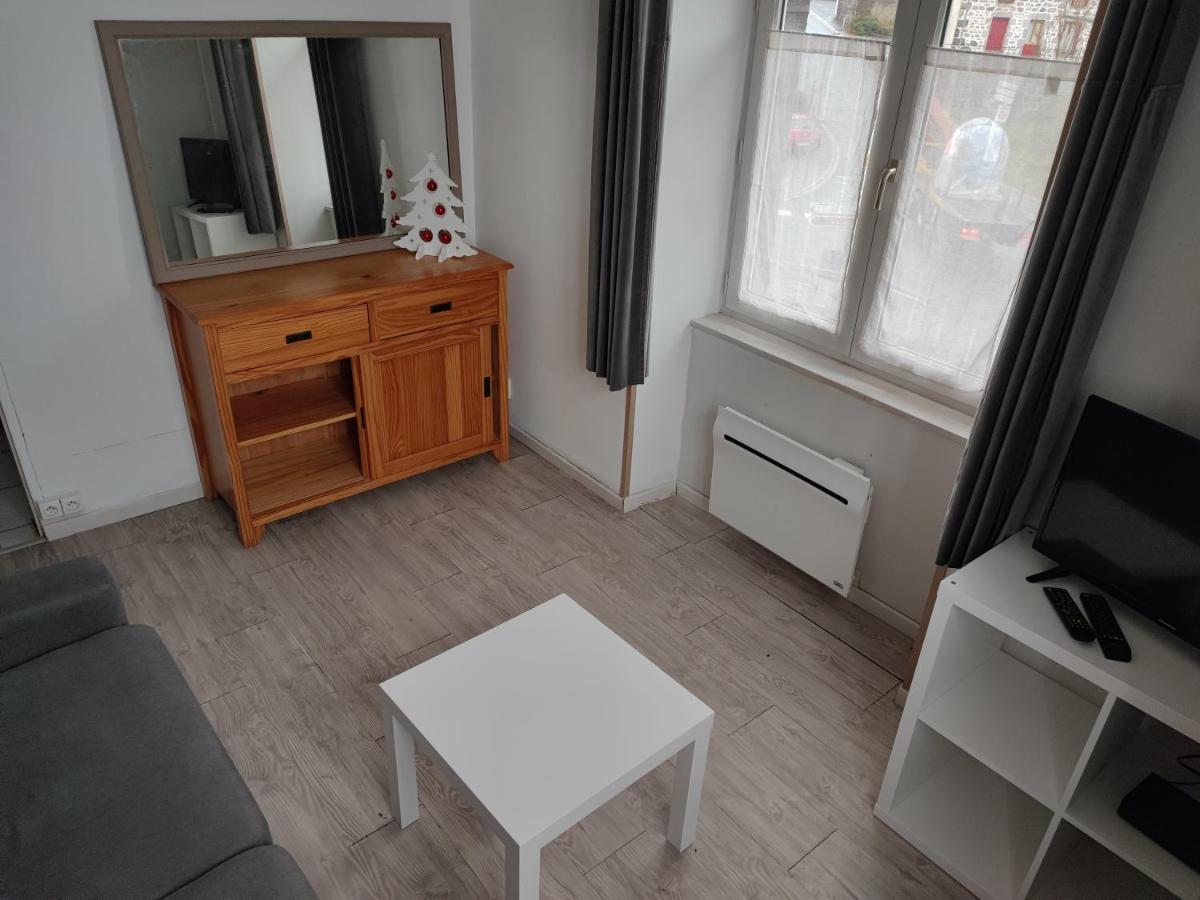 Appartement F3, 3 pers - proche centre historique à Besse-et-Saint-Anastaise Extérieur photo